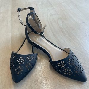 CL by Laundry pointed toe flats